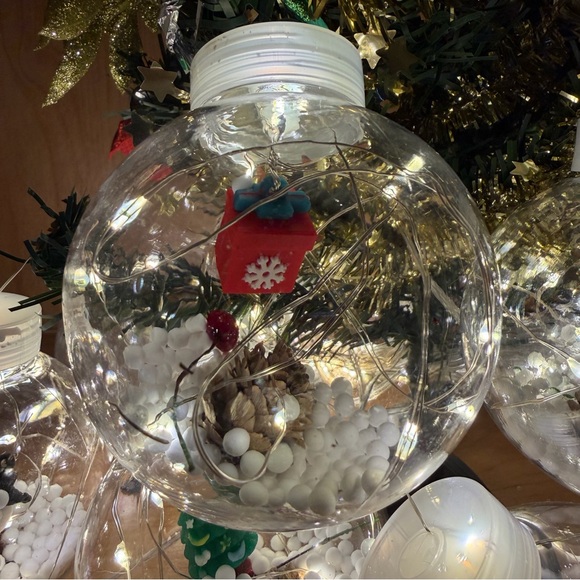 10 Foot Christmas Snowglobe LED String Lights 8 Function...